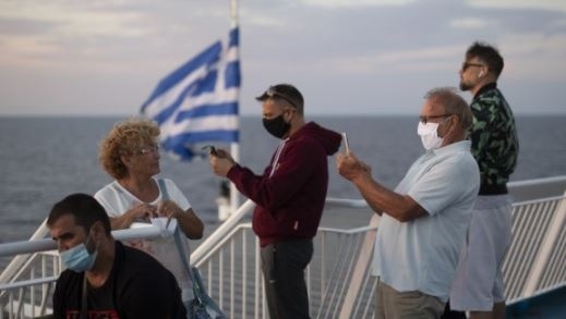 От днес има вечерен час в Атина и Солун, както и по-строги мерки в цяла Гърция